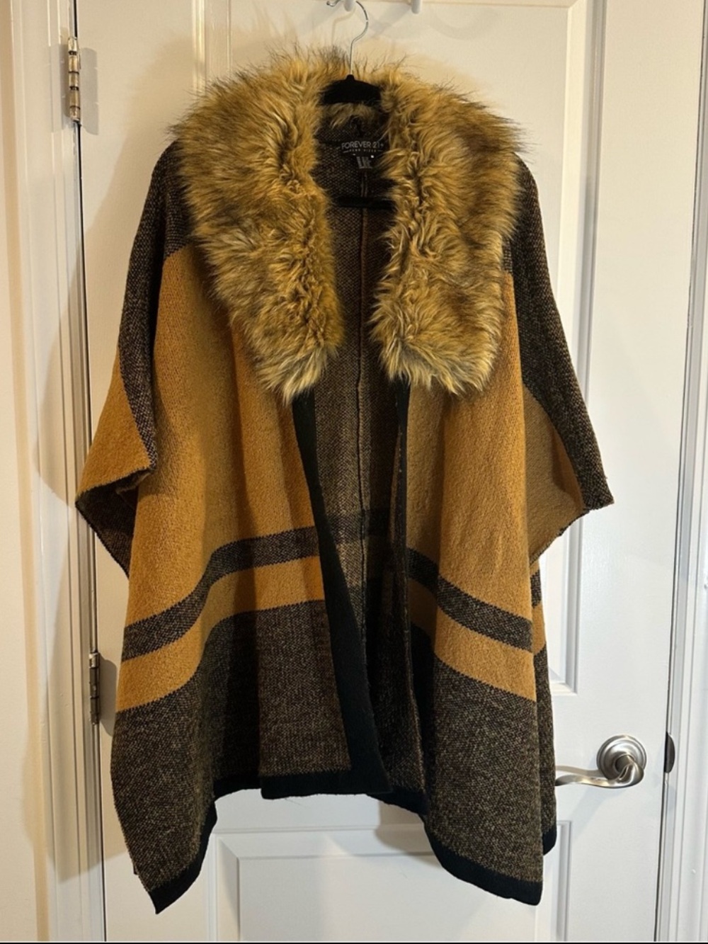 Forever 21 Plus Shawl Sweater with Detachable Faux Fur Collar in Camel Tan